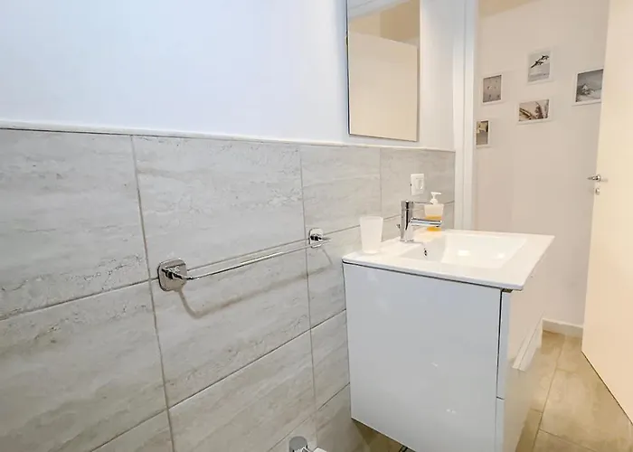 Nonna Lisa Daire Bari